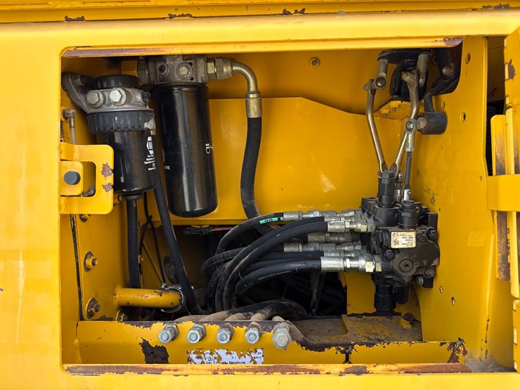 deere-550h-image-33