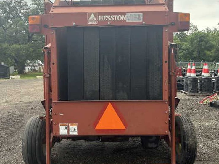 hesston-845-image-7