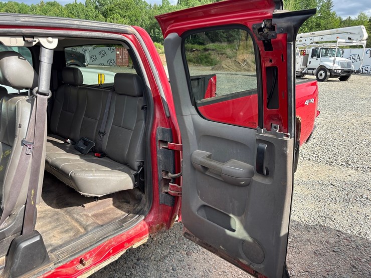 2012-chevrolet-1500-image-21