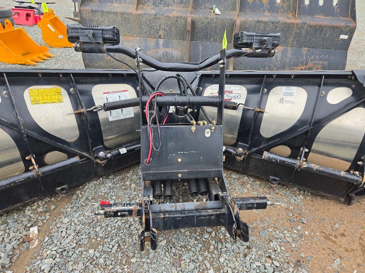 #6360-•-approx.-110"-boss-smartshield-ss-v-xt-snow-plow-image-5