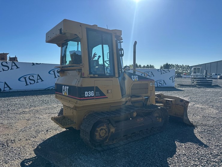 2004-caterpillar-d3g-xl-image-5