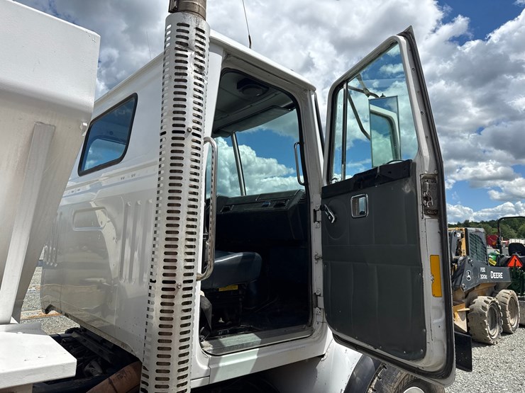 1995-cummins-m11-image-60