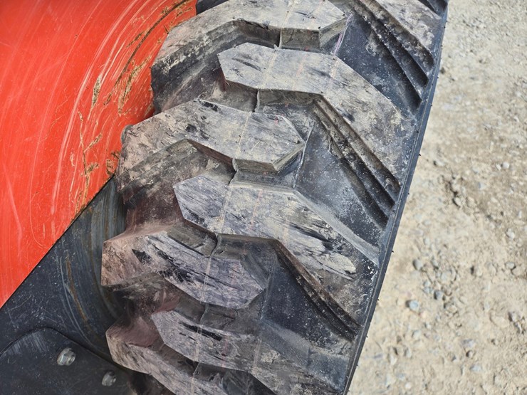 kubota-ssv75-image-42