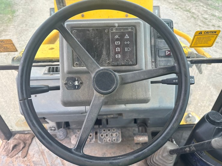 #1184-•-1997-kobelco-750-4x4-loader-backhoe-image-95