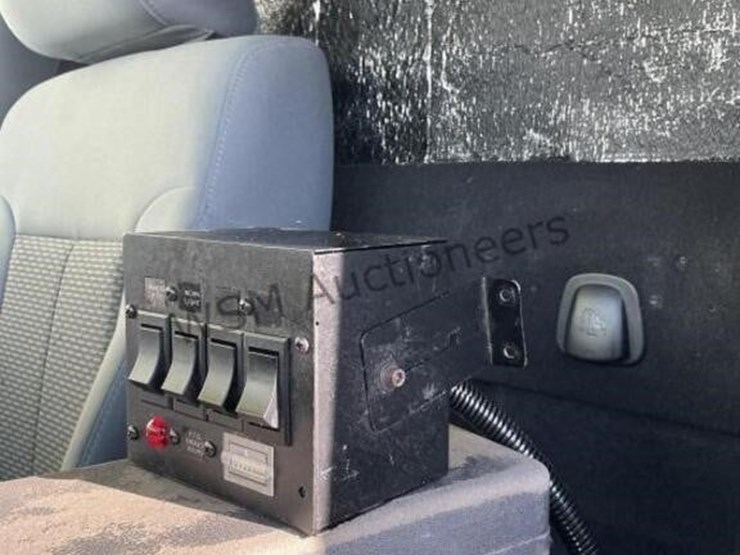 2016-ford-f550-image-30