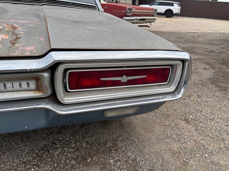 #2181-•-1964-ford-thunderbird-coupe-image-17