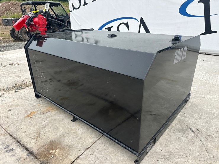 #5040-•-300-gallon-fuel-tank-w/-pump-image-3