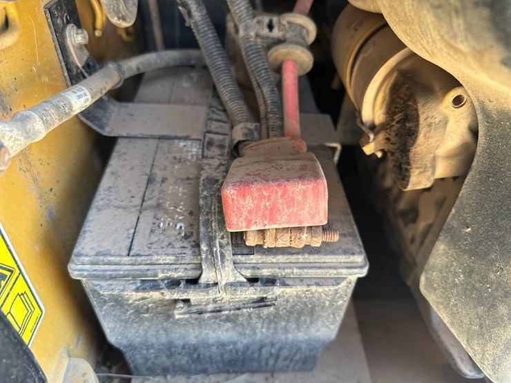 2019-caterpillar-279d-image-37