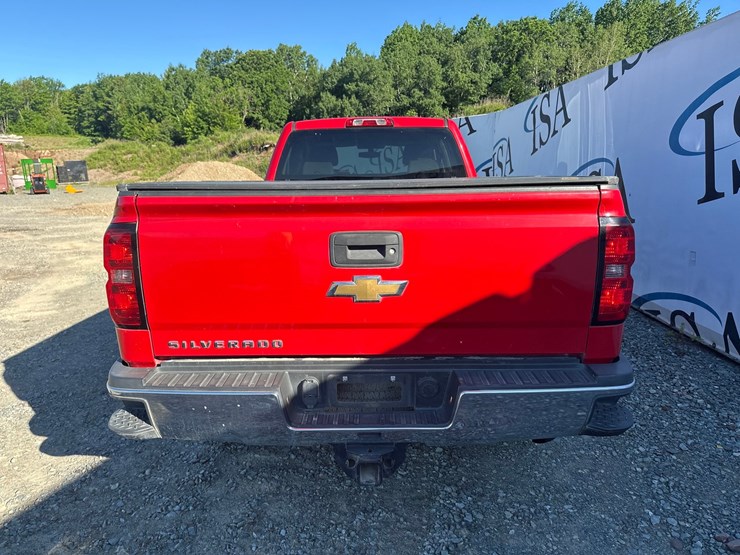 2015-chevrolet-silverado-2500hd-image-4