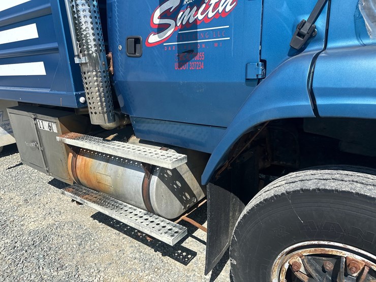 1991-ford-l9000-image-8
