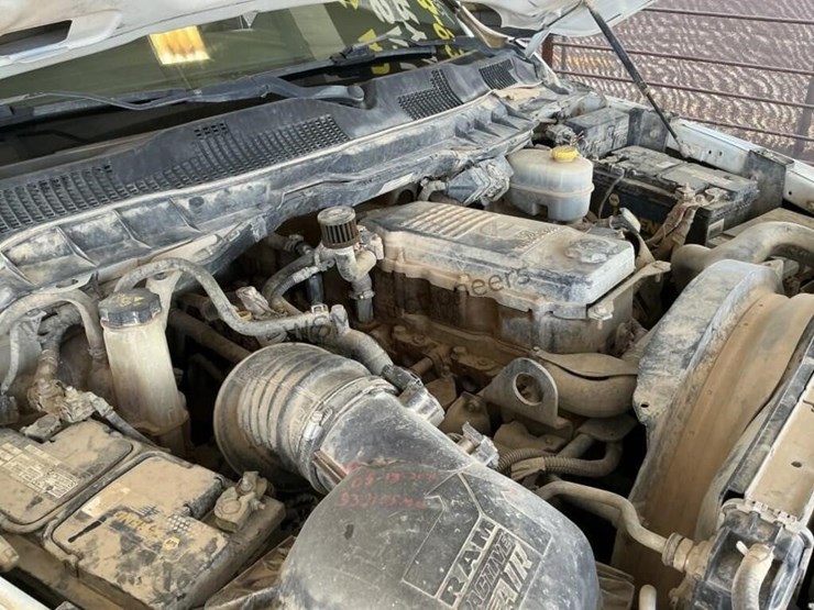 2014-dodge-2500-image-12