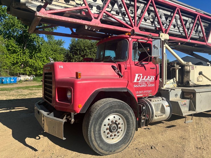 mack-rd688s-image-7