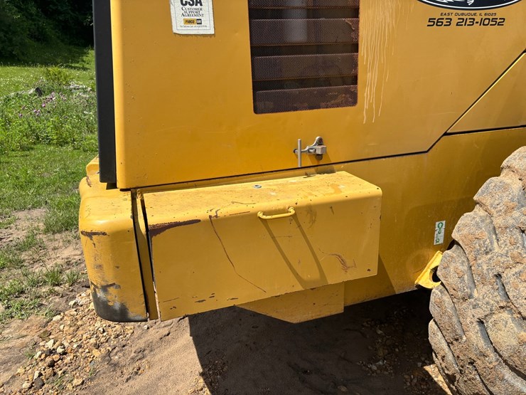 caterpillar-928g-image-21