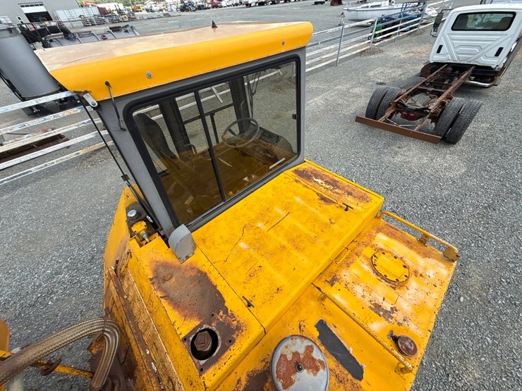 jcb-712-image-14