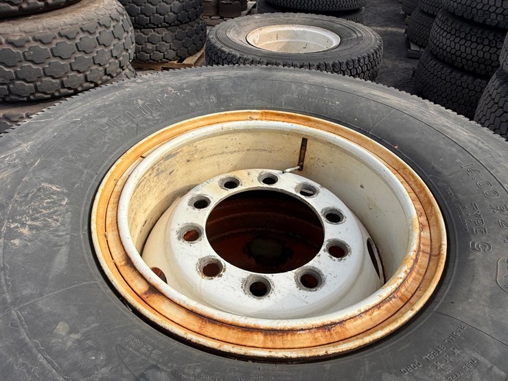 #1335-•-michelin-tires-with-rims-image-6