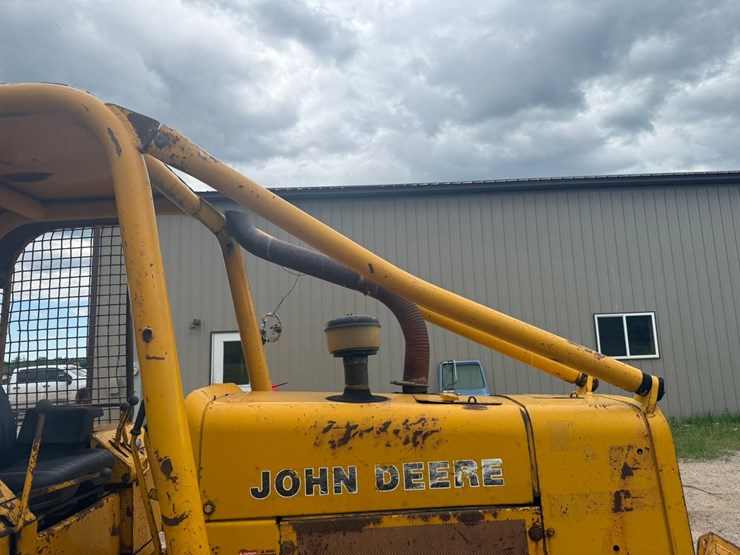john-deere-450e-image-35