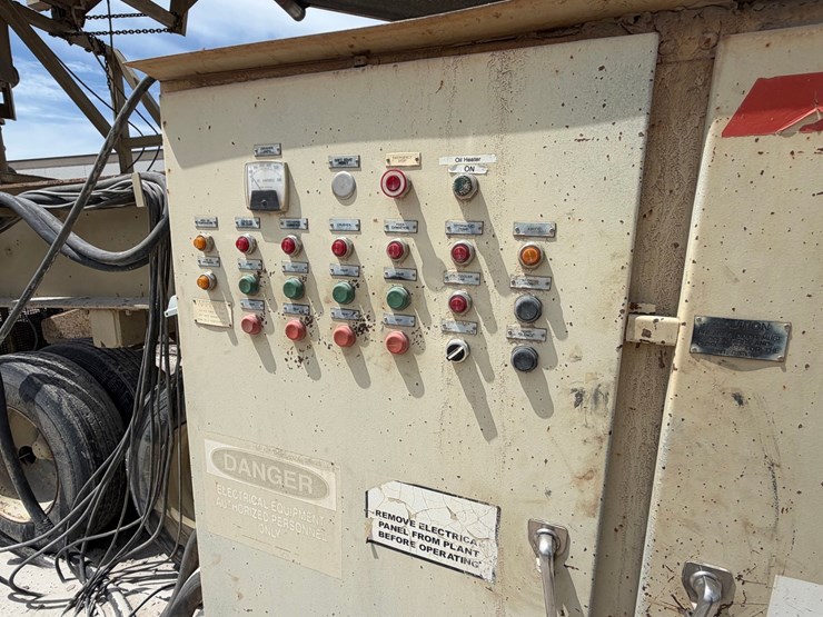 #1757-•-2005-mestco-hp4000-crusher-image-33