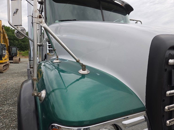 2007-mack-granite-cv713-image-12