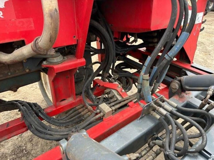 2004-moffett-m50-image-36