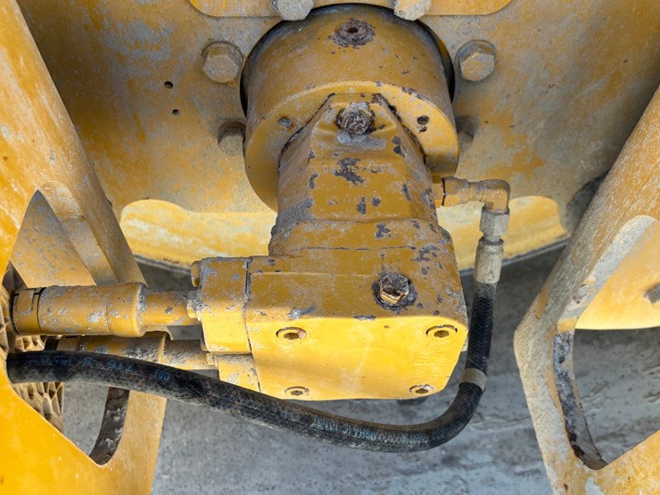 caterpillar-cs-563e-image-63