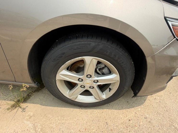 #79-•-2022-chevrolet-malibu-image-8