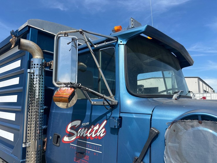 1991-ford-l9000-image-7