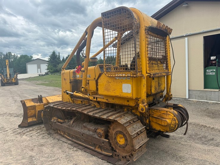 john-deere-450e-image-3