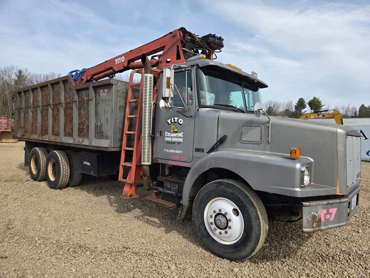#60835-•-1991-volvo-/-gm-white-tandem-axle-storm-truck-image-7