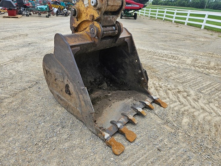 caterpillar-320c-image-12