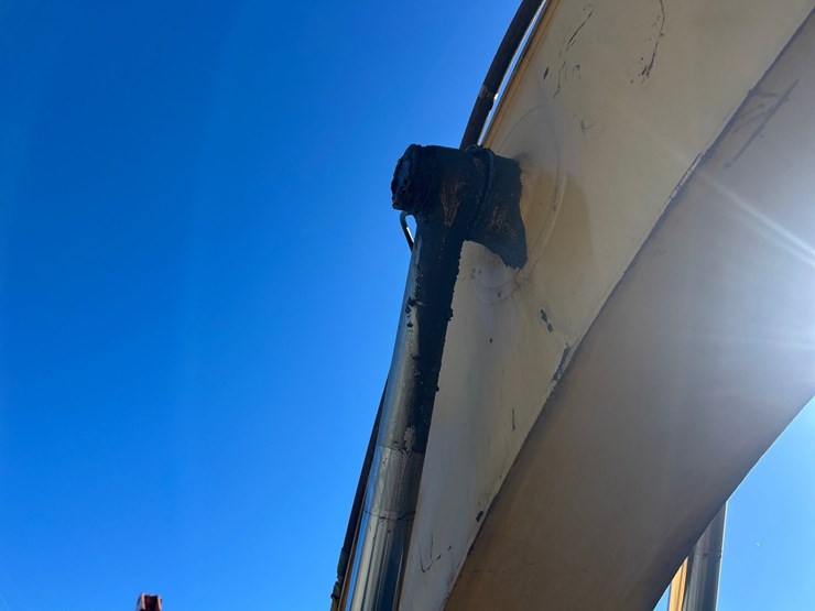 2000-deere-200-lc-image-24