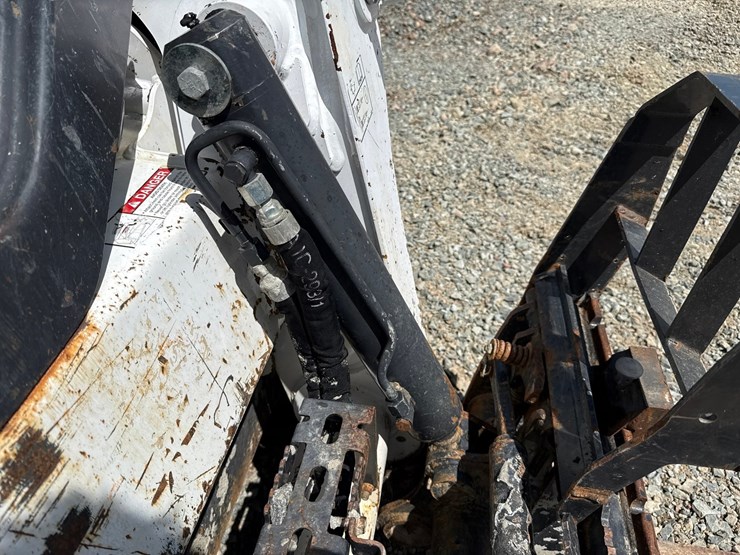 2020-bobcat-t740-image-11