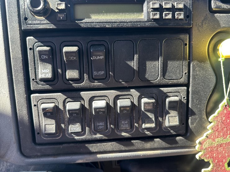 2007-international-durastar-4400-image-28