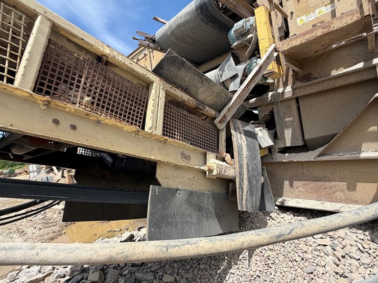#1757-•-2005-mestco-hp4000-crusher-image-27