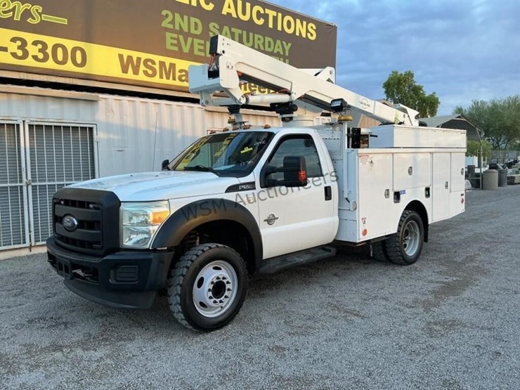 2012-ford-f550-image-2