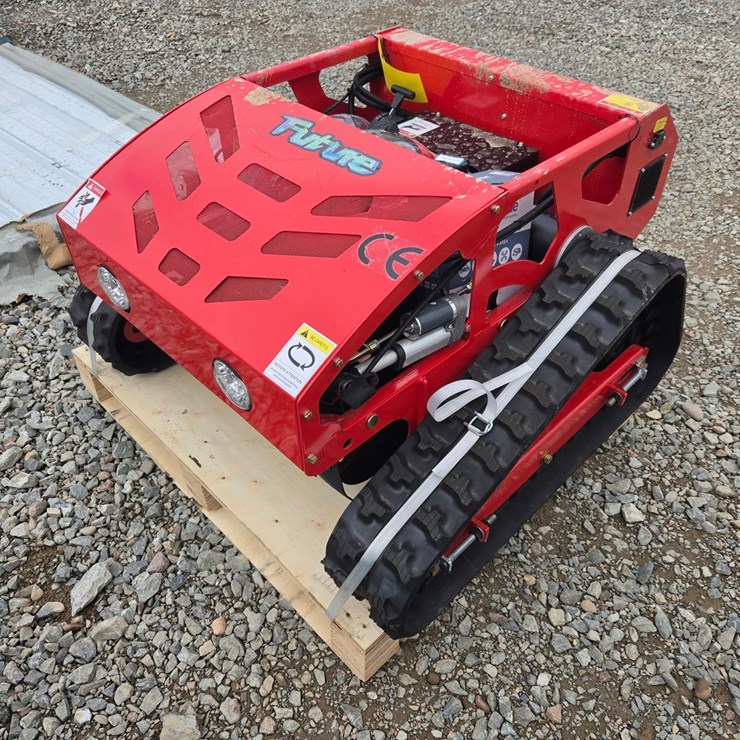 #6127 • Unused Future FT750 Remote Control Crawler Lawn Mower