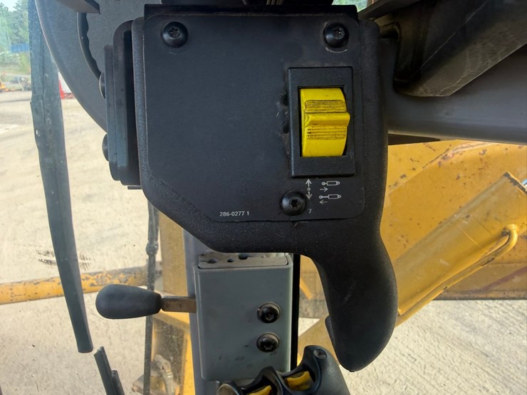 caterpillar-160m-image-108