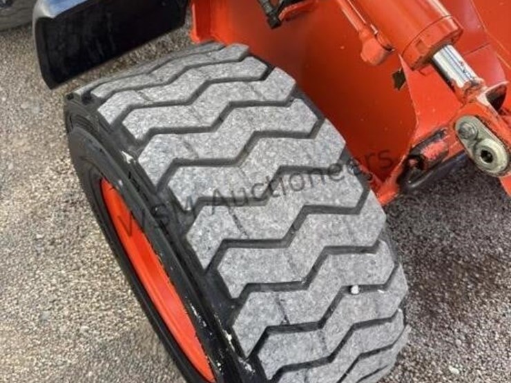 kubota-r420s-image-16