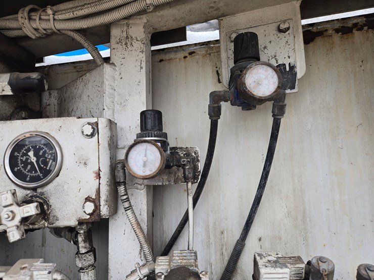 #60854-•-2006-tor-truck-corporation-61sx-pump-truck-image-22