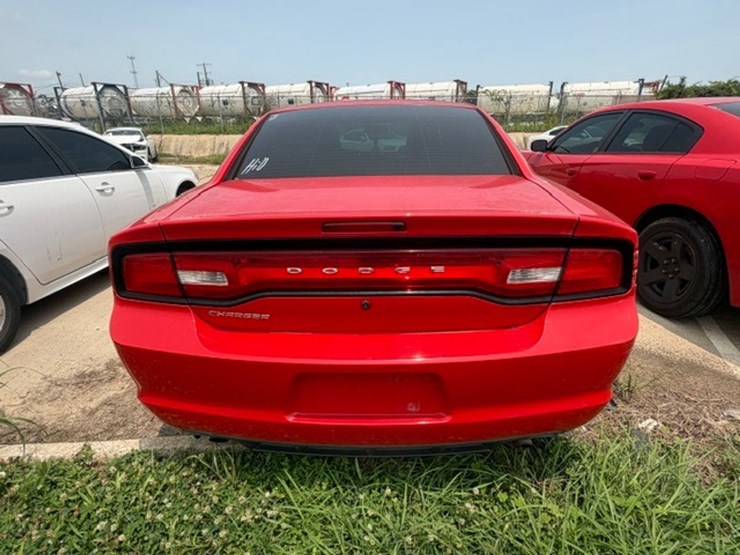 #61-•-2014-dodge-charger-image-12