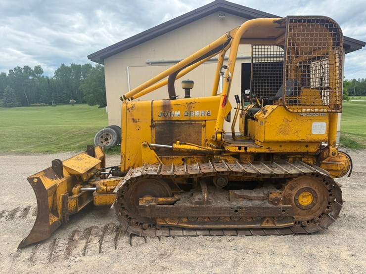 john-deere-450e-image-2