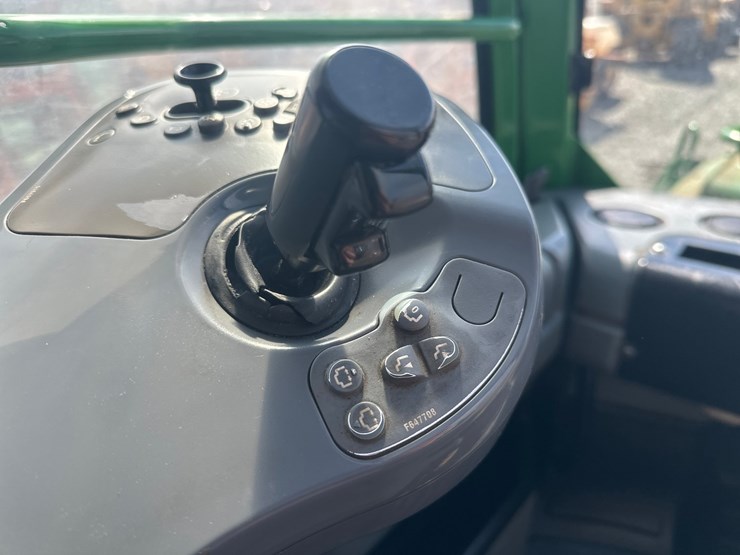 deere-1110e-image-77