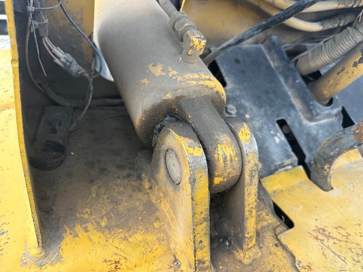 1995-caterpillar-dp70-image-20