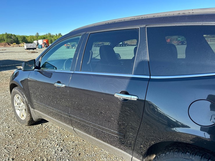 2012-chevrolet-traverse-image-18