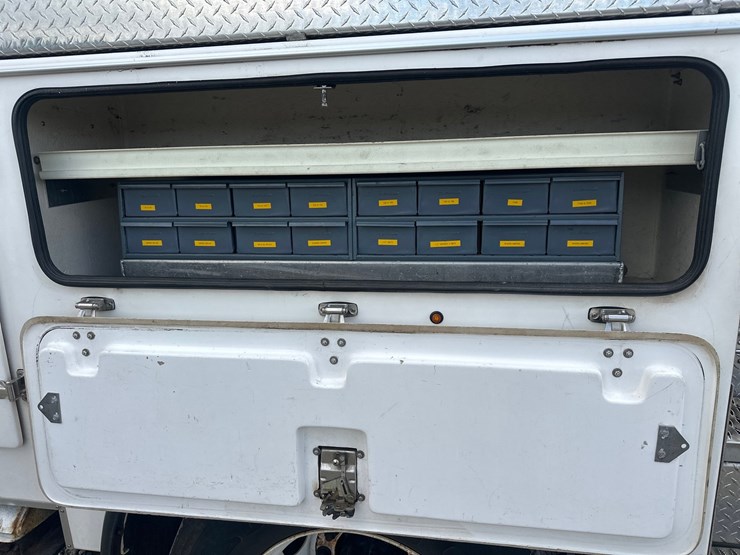 2013-international-durastar-4300-image-29