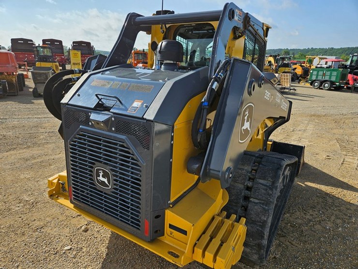 john-deere-335-image-20