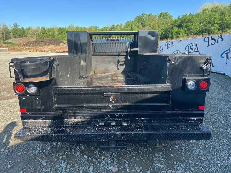2020-chevrolet-3500-image-4