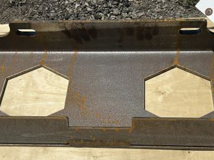 #44-•-mini-skid-steer-dingo-mounting-plate-image-2