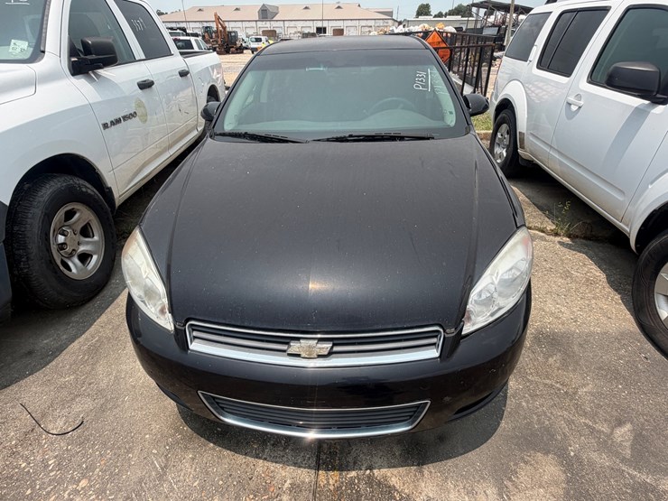#65-•-2009-chevrolet-impala-image-10