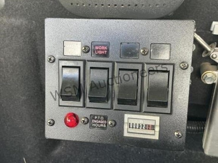 2016-ford-f550-image-24