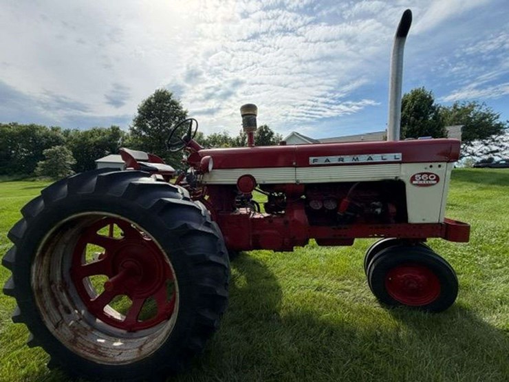 1962-farmall-560-diesel-image-5